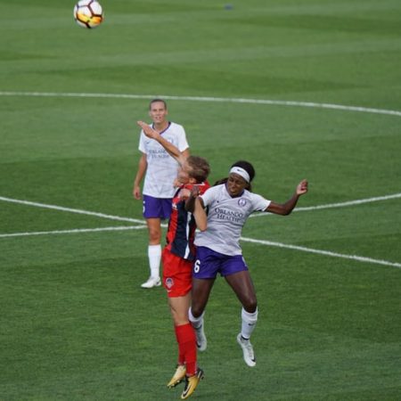 soccer header (Unsplash-Jeffrey F Lin)